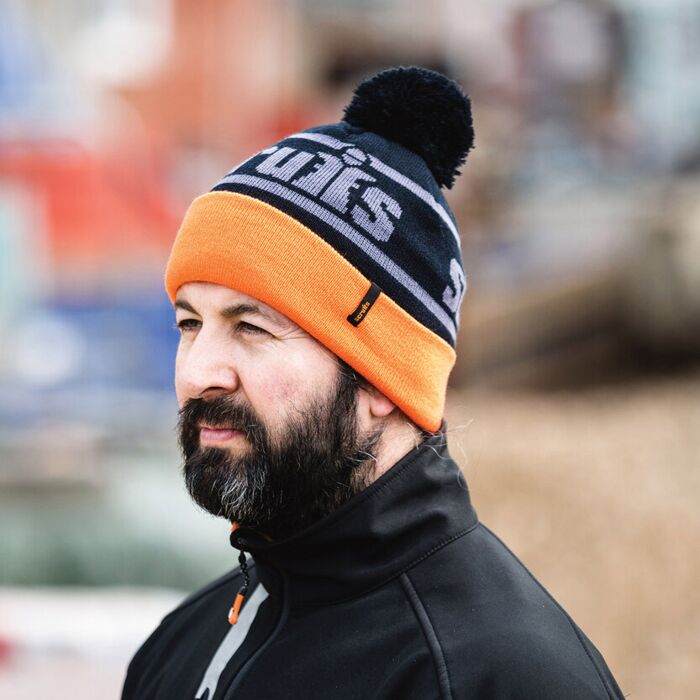 Trade bobble hat Thumbnail